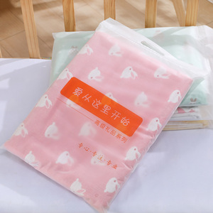 Manta de Gasa de Seis Capas Carlota 110x110cm, Toalla de Bebé de Algodón Puro para Bebés y Niños Pequeños - Product Image 2