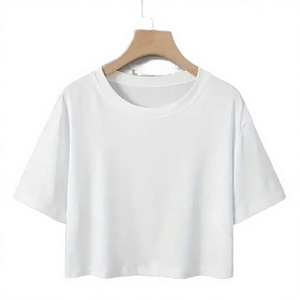 T-shirt ample unisexe à manches courtes papillon en jersey, teint uni noir et blanc, style hip-hop urbain d'été, nombril apparent - Product Image 3