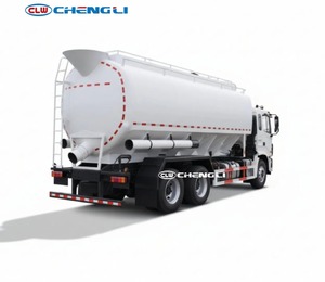 Camion de transport de fourrage en vrac JAC 6x4 avec réservoir scellé de grande capacité pour la livraison d'aliments pour bétail et volailles, LHD/RHD personnalisé - Product Image 3