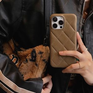 Tschick Belle <span class=keywords><strong>coque</strong></span> de téléphone en <span class=keywords><strong>cuir</strong></span> adaptée pour <span class=keywords><strong>iPhone</strong></span> 16 Pro Max 15 14 13 <span class=keywords><strong>coque</strong></span> de téléphone à carreaux <span class=keywords><strong>coque</strong></span> en forme de diamant - Product Image 5