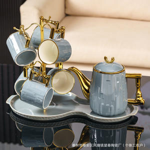 Té DE LA TARDE inglés Juegos de té de cerámica de esmalte real <span class=keywords><strong>Dibujo</strong></span> a mano <span class=keywords><strong>Tetera</strong></span> con borde dorado Real 4 piezas Café Té C - Product Image 5