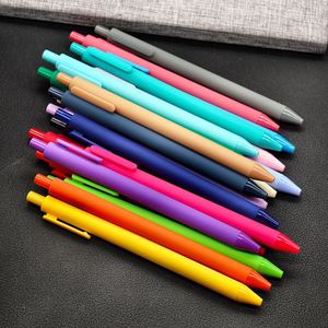 ปากกาลูกลื่นพลาสติกแบบกด สีมาการอง พร้อมสกรีนโลโก้ สำหรับงานโฆษณาและโปรโมชั่น ขายส่ง - Product Image 2