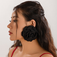 Precio al por mayor tela de flores exageradas pendientes de tuerca exagerados de moda negro Rosa hecho a mano joyería de moda gruesa para mujeres