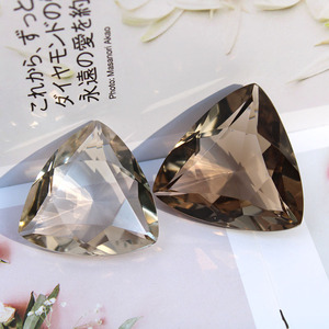 <span class=keywords><strong>Prix</strong></span> de gros sculpté à la main en cristal de quartz fumé naturel grand triangle octogone <span class=keywords><strong>diamant</strong></span> pour pendentif - Product Image 1