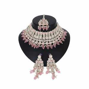 Conjunto de Joyería Nupcial de Latón Chapado en Oro con Circones y Kundan: Collar Gargantilla, Pendientes Colgantes y Tikka de Alta Calidad para Compromiso y Aniversario - Product Image 2