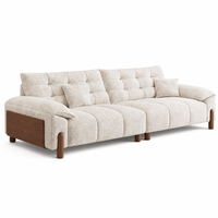 Sofa Kain Berumbai Modern Warna Krem Profil Rendah 3 4 Dudukan dengan Panel Sandaran Tangan Kayu Walnut Solid untuk Ruang Tamu