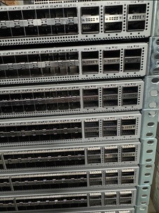 สวิตช์เครือข่ายอีเธอร์เน็ต N9K-C9372PX-E รุ่นดั้งเดิมที่ใช้แล้ว 48 พอร์ต 10G SFP+ และ 6 พอร์ต 40G QSFP+ - Product Image 5