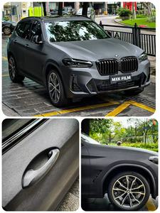 Vinilo Metalizado Verde Oscuro para Envoltura de Autos, Acabado Súper Mate, Negro Satinado, para Tesla Model Y - Product Image 2