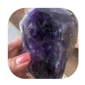 Grosir dekorasi rumah ukuran besar dan Aromaterapi batu mentah alami ungu gelap batu kasar amethyst untuk hadiah