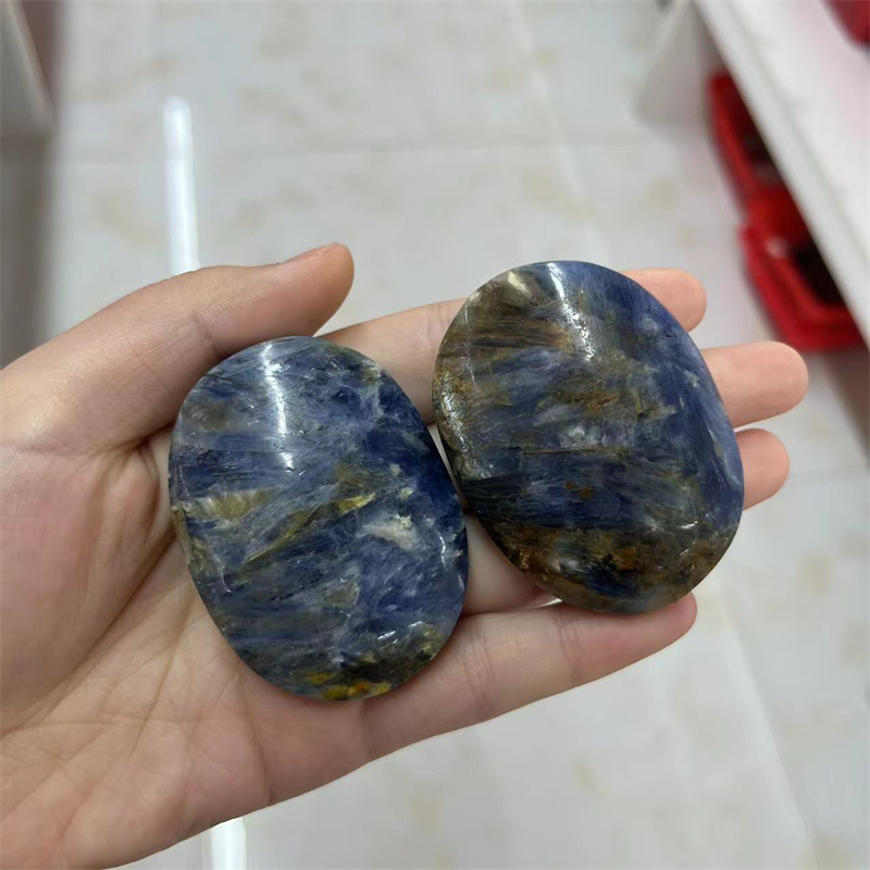 kyanite