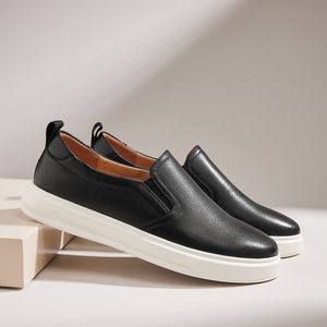 Mocassins en cuir véritable pour hommes, chaussures décontractées à enfiler, talon bas, couleur unie, à la mode, confortables, résistantes à l'usure, durables - Product Image 3