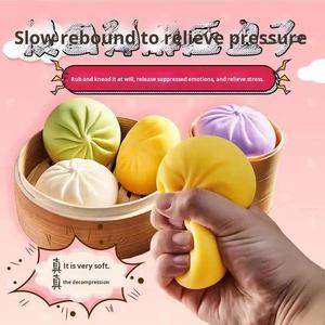 Jouet anti-stress tendance en plastique simulé, à rebond lent, en forme de Char Siu et Xiao Long Bao, pour farces - Product Image 2