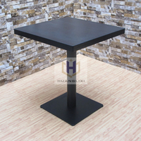 Table à manger en bois de style café antique, mobilier de qualité restaurant pour une ambiance élégante