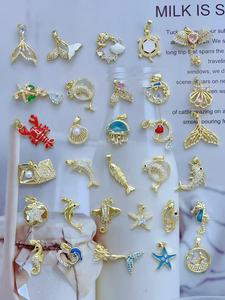 Breloque pendentif en émail, motif dessin animé, plaqué or cuivre, avec œil en zircon cubique, papillon, <span class=keywords><strong>poisson</strong></span>, sac, vélo, cœur, pour bracelet, vente en gros - Product Image 3