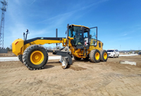 Niveleuse SG19-B6 153 kW avec palier de rotation robuste pour conditions difficiles