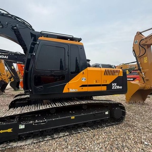 Excavadora de cadenas usada HYUNDAI HX220HD, la más vendida, en excelentes condiciones, ahorro de combustible, funcionamiento suave, para movimiento de tierras e infraestructura. - Product Image 3