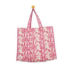 Bolso de hombro grande de algodón acolchado para verano, hermoso con estampado de palmeras, colorido, tipo duffle, con asa superior abierta y estilo. - Product Image 1