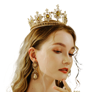 Huanxing Klein saphir princesse couronne style royal diadème en alliage rétro luxe léger plein de couronne ronde de mariée - Product Image 1