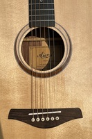 Gitar Akustik Aiersi Berkualitas Tinggi Dreadnought dengan Top Solid Sitka Spruce, Back dan Side dari Kayu Rosewood India, Senar Baja