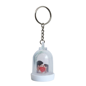 Personalizado DIY imagen insertar marco de fotos de plástico Bola de agua llavero pendamt recuerdo regalo mini pequeño <span class=keywords><strong>gobe</strong></span> de nieve - Product Image 4