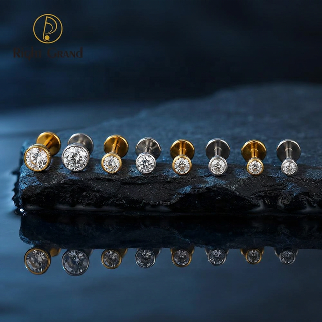 Labret Piercing Top 5A Zirconia 16G Internally Threaded Bezel Setting Titanium ASTM F136 PVD Gold Plated Earrings Piercing