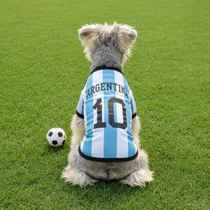 Pakaian Anjing Kucing Ukuran Kecil Sedang Besar Bahan Poliester Musim Panas Musim Semi Sederhana Sporty Fashion Kaos Baju Olahraga Sepak Bola Pakaian Hewan Peliharaan - Product Image 1