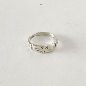 Bague vintage simple en argent sterling S925, design coréen de niche, style influenceur coréen, tendance, empilable, vente en gros - Product Image 1
