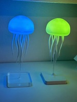 Lampe de table rotative rechargeable à changement de couleur automatique pour la décoration de chambre, veilleuse, ambiance de fête, café, bar