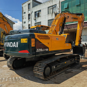Excavadora de cadenas Hyundai220LC-9S de 22 toneladas, eficiente en consumo de combustible, potente, certificada por CE y EPA, 1 año de garantía, equipo de construcción - Product Image 1