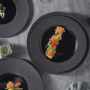 Plat rond de mariage de luxe personnalisé hôtel restaurant bord dentelle articles ménagers noir mat non émaillé petites assiettes en grès céramique - Product Image 4