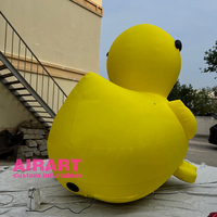 Canard gonflable géant Décoration Couleur jaune avec lunettes de soleil Modèle de dessin animé animal gonflable