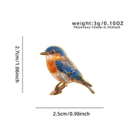 Vente en gros de pins de revers personnalisés en émail, motif oiseau bleu de prière, en zinc plaqué or, imprimés UV, bijoux de collection artistiques, en vrac