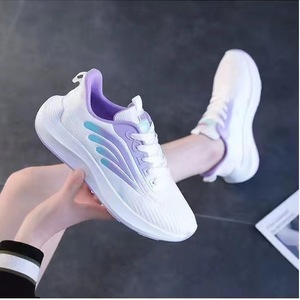 Zapatos de <span class=keywords><strong>Mujer</strong></span>, Nuevas <span class=keywords><strong>Zapatillas</strong></span> Deportivas Ligeras de Moda, Zapatos Deportivos Blancos Casuales al por Mayor para Estudiantes - Product Image 4