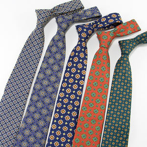 Nouveau design classique en stock cravates pour hommes 7cm impression de chiffres Cravatte en microfibre dans des cravates et des accessoires en polyiestere - Product Image 3