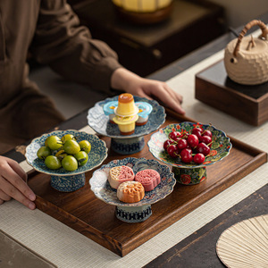 Assiette à fruits en céramique peinte à la main, plat en porcelaine à pied, forme irrégulière, style rétro de luxe, pour fêtes, usage domestique, plateau à dessert - Product Image 2