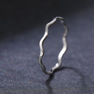 Elegante Anello a Onda Curva, Stile Coreano Minimalista, Gioielli da Donna alla Moda, per Uso Quotidiano, Regalo Chic - Product Image 2