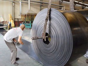 DR NN100 NN125 NN150 <span class=keywords><strong>NN200</strong></span> NN250 NN300 NN350 NN400 NN500 genişlik 300-2400mm 2-6ply naylon kauçuk taşıma kayışı - Product Image 4