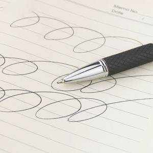 قلم حبر جاف معدني رياضي متعدد الوظائف 3 في 1 بشعار مخصص، مبتكر يعمل باللمس، هدية ترويجية إعلانية - Product Image 6