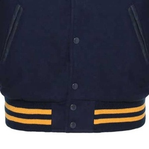 Chaqueta Varsity Unisex Color Granate, Corte Regular, Cuello Camisero, Transpirable, Secado Rápido, Forro de Lana, Estilo Urbano, Ropa Casual de Otoño - Product Image 4