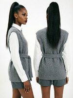 Gilet tricoté minimaliste pour femme, pull sans manches à col roulé, tunique ceinturée, luxe discret, élégant pour le bureau, tricot gris