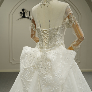 GT26048 Vestido de Novia Moderno Estilo Sirena con Cola de Capilla, Cola de Pez, Encaje, Apliques, Color Blanco Marfil, Sexy, Largo hasta el Suelo - Product Image 2