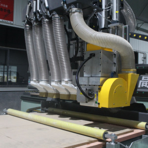 China Kombinierte Platten säge Mehrspindel-CNC-Fräsen Holz bearbeitungs gravur maschine Vakuums auger Hoch effizientes mach3-Zahnrad - Product Image 3