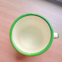 Mug en émail rétro très populaire, design classique personnalisé, cadeau d'affaires unique, motif tacheté, pour camping, avec couvercle écologique, dessin animé