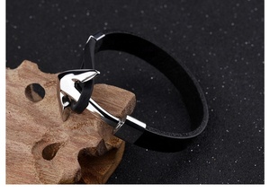 <span class=keywords><strong>Bracciale</strong></span> da <span class=keywords><strong>Uomo</strong></span> in Vera Pelle Nera <span class=keywords><strong>e</strong></span> <span class=keywords><strong>Argento</strong></span> con Ancora in Acciaio Inossidabile Personalizzato, <span class=keywords><strong>Bracciale</strong></span> in Pelle con Ancora in Ceramica Nera - Product Image 4