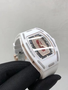 Montre de luxe pour femme personnalisée, dotée d'un design haut de gamme, de diamants, d'un mouvement mécanique de haute qualité et étanche. - Product Image 3