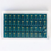 Juego de Mahjong de Acrílico Texturizado Azul Cristal con Motivos Ornamentales Elegantes, Ideal para Momentos de Conexión Familiar en Fines de Semana