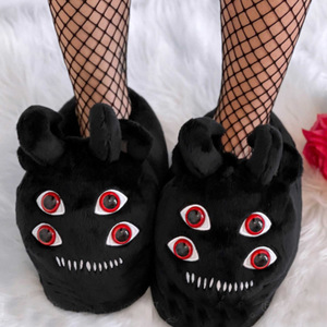<span class=keywords><strong>Diablo</strong></span> serie giocattoli Dark Doll pantofole da interno ed esterno prodotti caldi transfrontalieri Super Soft Bear da Killstar - Product Image 3