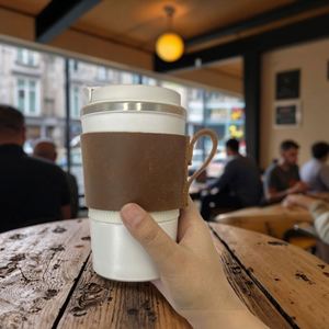 Cowhide Leather Bottle <b>Wrap</b> Handle Personalized Coffee Cup Sleeve Tea Mug Holder Reusable Promotional Fashion Welcome Gifts - Product Image 4