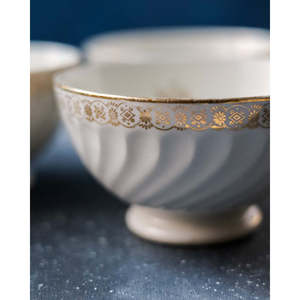 Daniele F. Ensemble de trois saladiers décorés de style bohème français en or, vaisselle en métal poli, nouveauté orientale pour les fêtes du Nouvel An - Product Image 5