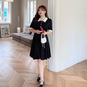 Robe trapèze grande taille Runqi N8426 avec col Peter Pan, color block, décontractée, noire, pour femme - Product Image 4